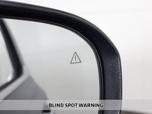 Used 2024 Kia Telluride S w/ S Sunroof Package image 6