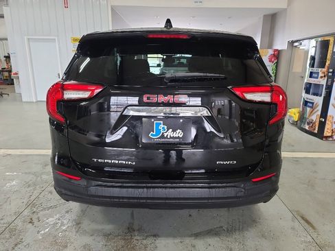 Used 2022 GMC Terrain SLE image 6
