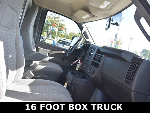 New 2025 Chevrolet Express 3500 Work Van w/ Power Convenience Package image 13