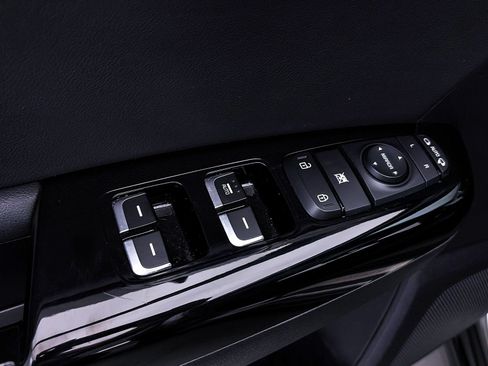 Used 2022 Kia Sportage Nightfall Edition w/ Nighfall AWD Premium Package image 17