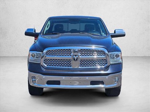 Used 2017 RAM 1500 Laramie w/ Convenience Group AWD/4WD image 2