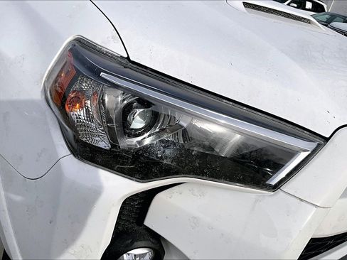 Used 2024 Toyota 4Runner TRD Off-Road Premium image 27