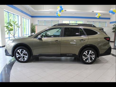 Used 2021 Subaru Outback Limited XT w/ Popular Package #2 AWD/4WD image 8