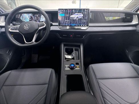 New 2026 Volkswagen Tiguan SE AWD/4WD image 5