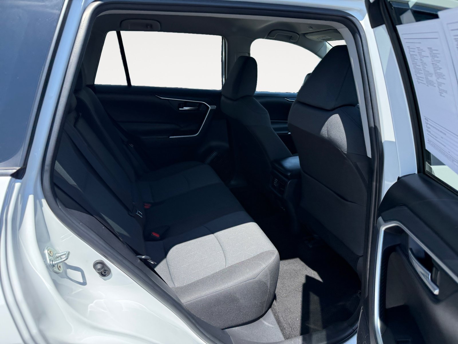 Used 2025 Toyota RAV4 XLE FWD image 18