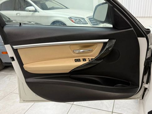 Used 2018 BMW 328d xDrive Sedan AWD/4WD image 15
