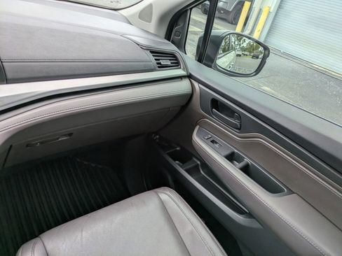 Used 2018 Honda Odyssey EX-L image 16