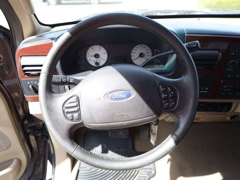 Used 2005 Ford F250 Lariat AWD/4WD image 13