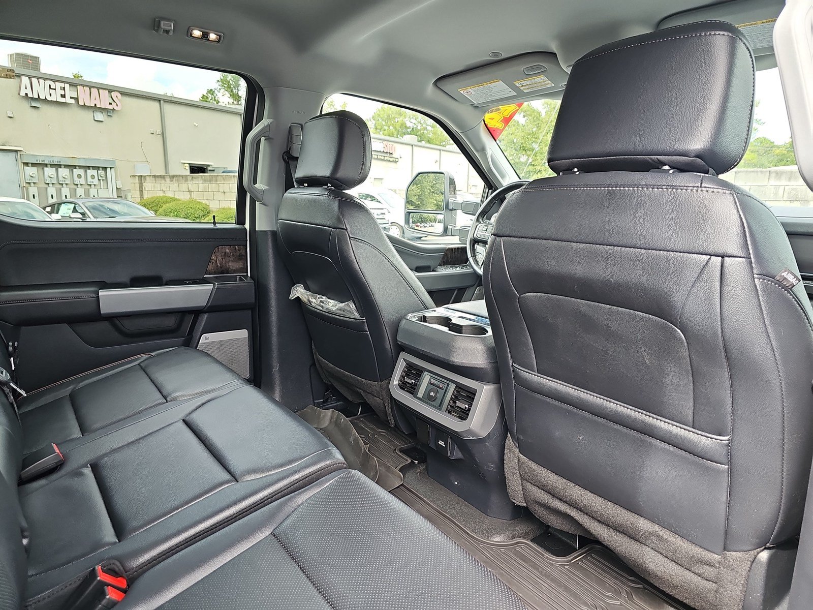 Used 2024 Ford F250 Lariat w/ FX4 Off-Road Package AWD/4WD image 11
