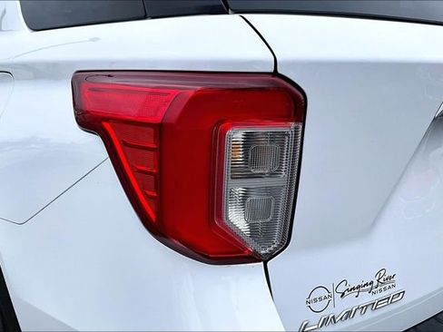 Used 2022 Ford Explorer Limited image 20