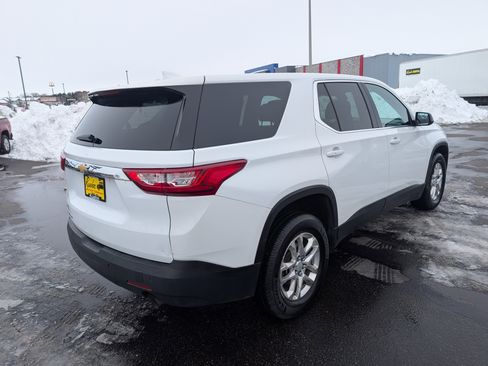 Used 2020 Chevrolet Traverse LS image 8