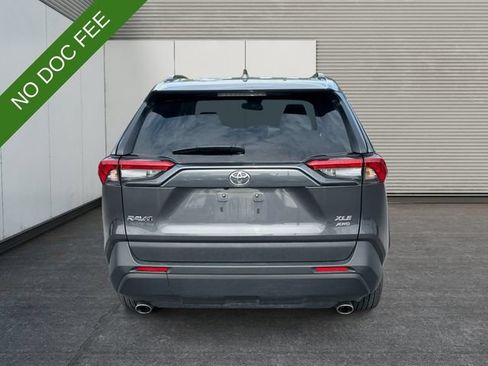 Used 2025 Toyota RAV4 XLE AWD/4WD image 4