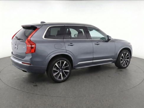 Certified 2023 Volvo XC90 B6 Plus AWD/4WD image 4