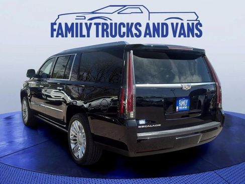 Used 2018 Cadillac Escalade ESV Platinum AWD/4WD image 3