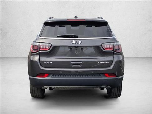 Used 2023 Jeep Compass Limited image 7