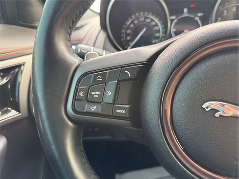Used 2017 Jaguar F-TYPE R AWD/4WD image 29