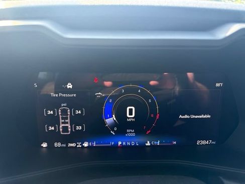 Used 2025 Chevrolet Colorado Trail Boss AWD/4WD image 8