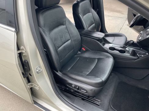 Used 2016 Chevrolet Malibu LT w/ Leather Package FWD image 33