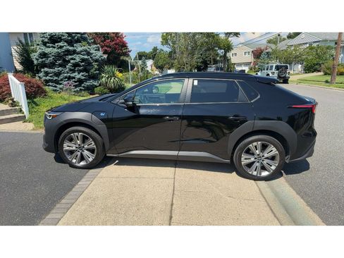 Used 2023 Subaru Solterra AWD image 2