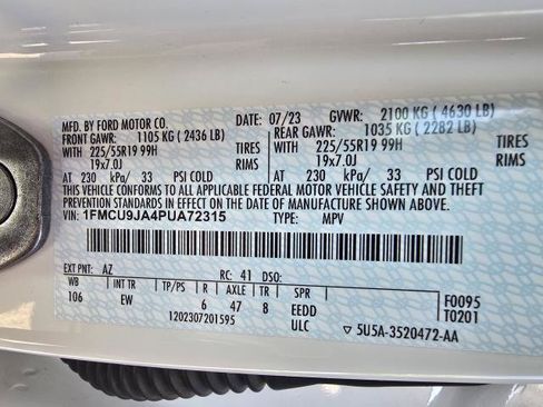 Used 2023 Ford Escape Platinum AWD/4WD image 34