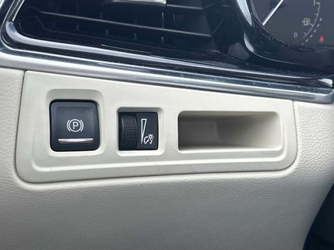 Used 2021 Cadillac XT6 Premium Luxury w/ LPO, Floor Liner Package FWD image 18