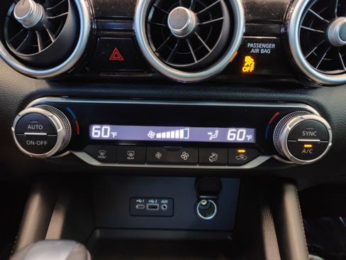 Used 2020 Nissan Sentra SR w/ Electronics Package FWD image 18