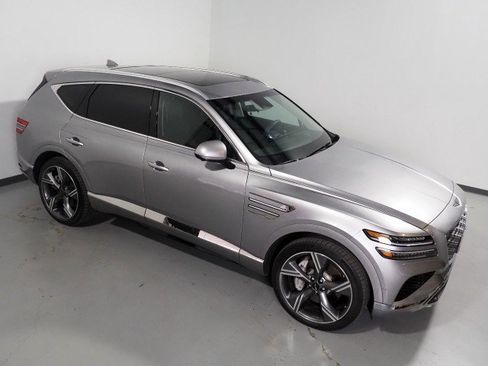 Used 2025 Genesis GV80 3.5T Prestige image 12