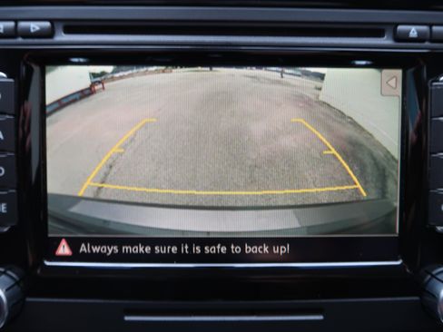Used 2014 Volkswagen Passat TDI SEL Premium FWD image 18