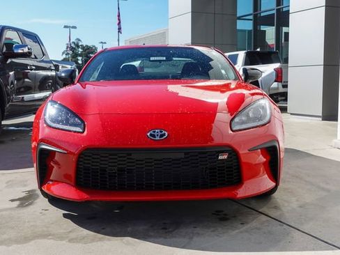New 2025 Toyota GR86 image 3
