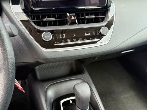 Used 2026 Toyota Corolla LE FWD image 19