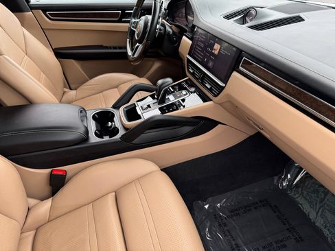 Used 2019 Porsche Cayenne AWD/4WD image 8