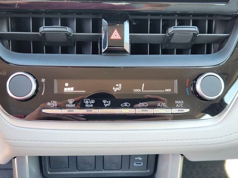 Used 2023 Toyota Corolla Cross L image 21