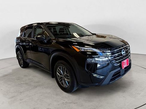 Used 2025 Nissan Rogue S AWD/4WD image 8