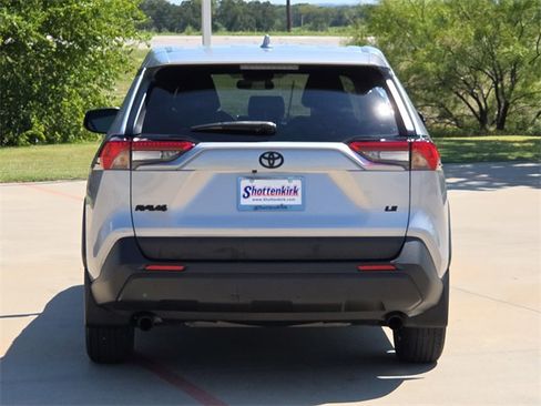 Used 2023 Toyota RAV4 LE image 7