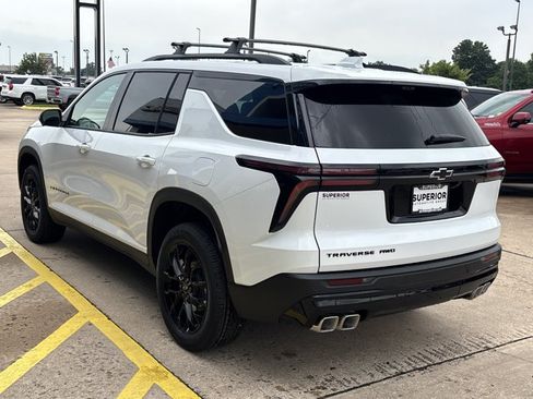 New 2026 Chevrolet Traverse LT w/ Midnight/Sport Edition AWD/4WD image 8