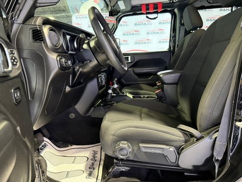 Used 2023 Jeep Gladiator Willys image 34