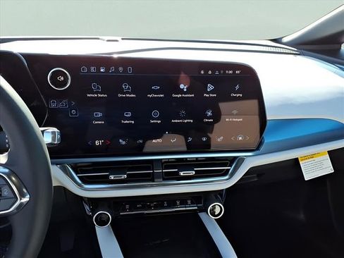 New 2026 Chevrolet Equinox EV LT image 10