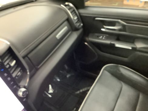 Used 2025 RAM 1500 Laramie AWD/4WD image 22