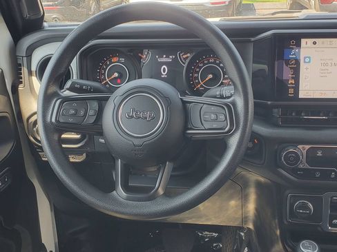 Used 2025 Jeep Wrangler Sport AWD/4WD image 24
