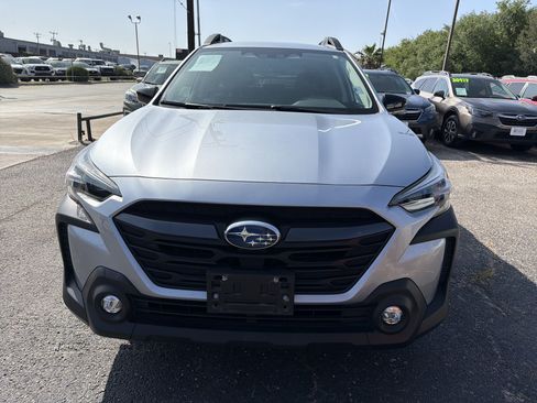 Used 2024 Subaru Outback Premium AWD/4WD image 8