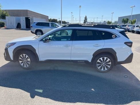 Used 2025 Subaru Outback Limited w/ Popular Package #2 AWD/4WD image 8