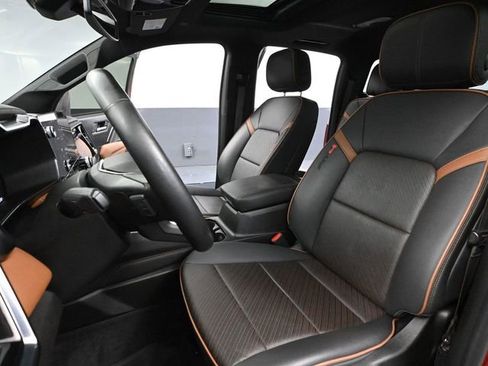 Used 2024 GMC Canyon AT4 w/ AT4 Premium Package image 25