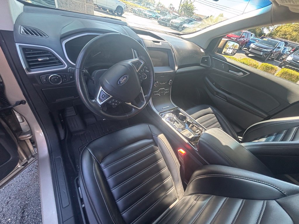 Used 2020 Ford Edge SEL FWD image 6