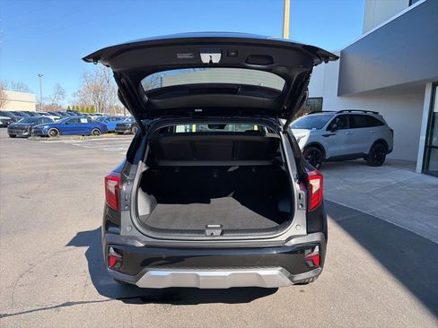 Used 2025 Kia Seltos EX w/ EX Sunroof Package image 16