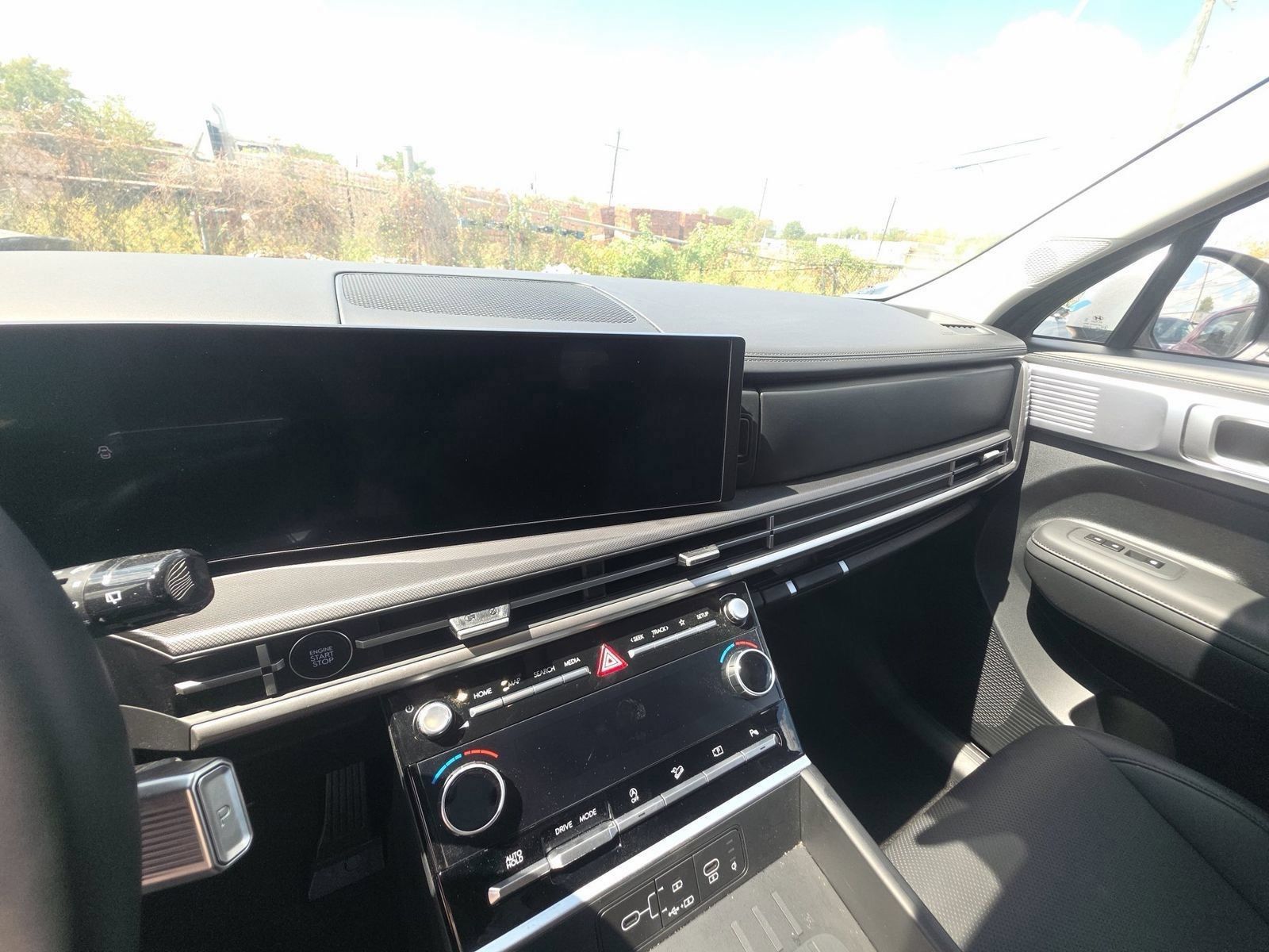 Used 2026 Hyundai Santa Fe SEL FWD image 13