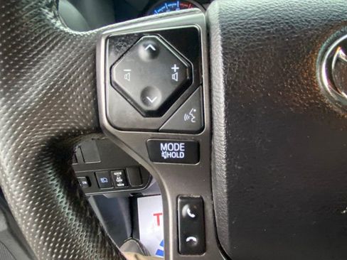 Used 2021 Toyota Tacoma TRD Sport image 26
