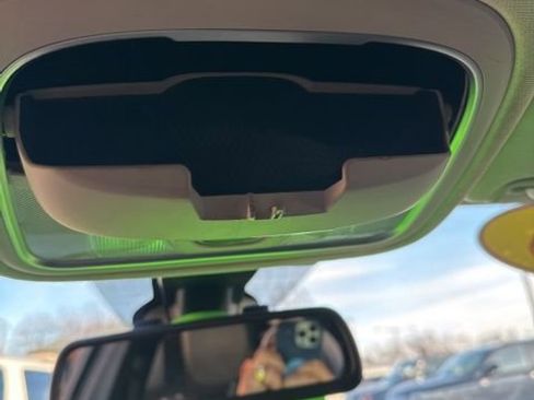 Used 2015 Chrysler 200 C w/ Navigation & Sound Group I image 15