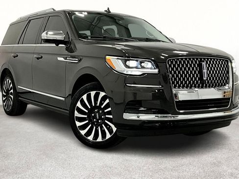 Used 2023 Lincoln Navigator Black Label image 1
