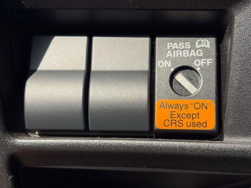 Used 2006 MAZDA MX-5 Miata 3rd Generation Limited image 21