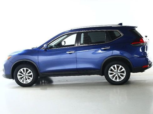 Used 2020 Nissan Rogue SV image 38
